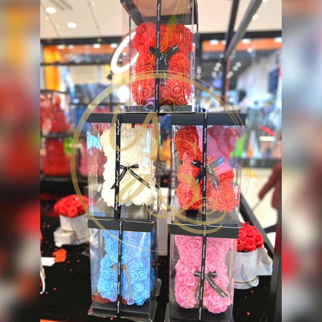 Ours en roses éternelles avec boîte cadeau personnalisable offerte
